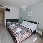 Gloria Otel