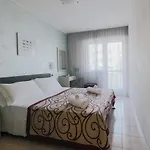 Gloria Otel