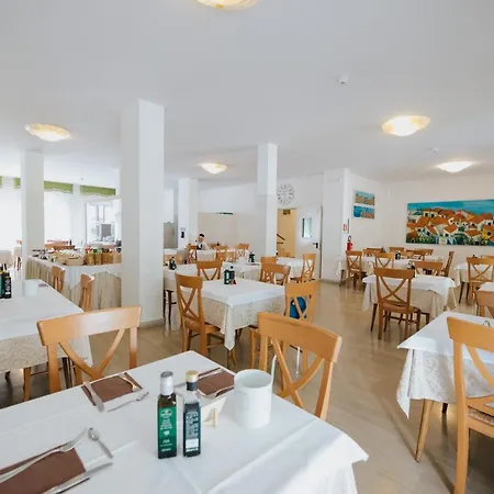 Gloria Hotel 3*