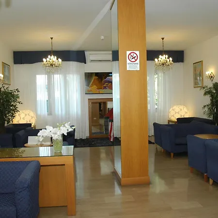 Gloria Szálloda 3*