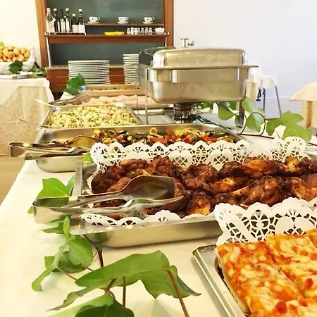 Hotel Gloria 3*